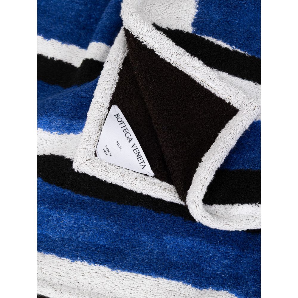 Blue Cotton Beach TowelBottega Veneta Striped Beach Towel. Blue, black and white stripes with contrasting printed logo. Size in cm: 190 x 166 Composition: 100% Cotton Internal SKU: 25GIU104 Brand SKU: 730014V2PQ04055Blue Cotton Beach Towel${tagsBottega Ve