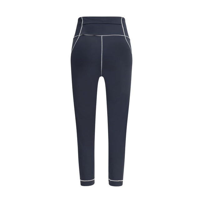 LeggingsMoncler Grenoble Leggings are designed to accompany an active lifestyle, ideal for both the gym and the trail. Made of technical fabric, they feature applied logo patches on the front and a plastic signature along the side, combining performance a