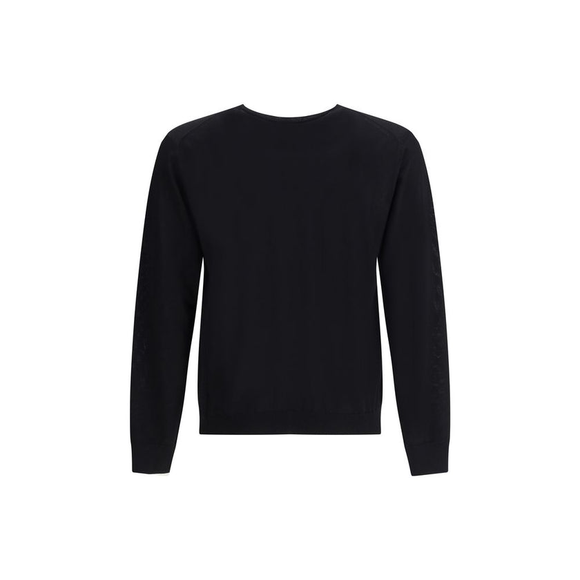 Black Fleece Wool SweatshirtPrada’s Pure Virgin wool Sweater is an essential piece with a refined, contemporary style. Featuring a clean design, it features a contrasting embroidered logo on the chest that adds a distinctive touch. A ribbed crew neck, cuf