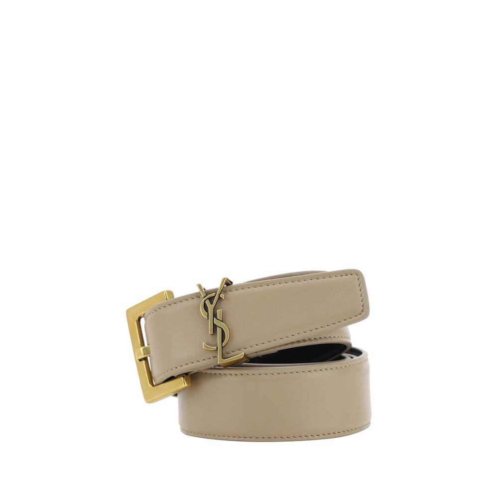 Brown Calf Leather Bos Taurus Regular BeltThe Saint Laurent leather Belt is a sophisticated accessory with an essential and refined design. Made of smooth leather, it features a front plaque with the brand’s iconic brass-plated logo, adding a touch of cha