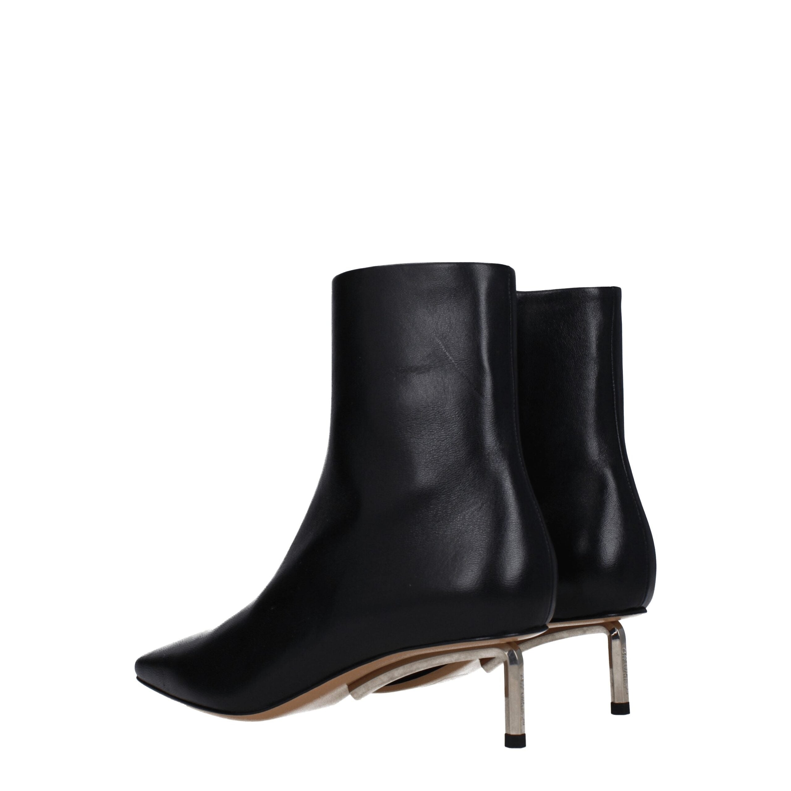 Black Leather Ankle BootsDescription: The product with MPN OWID034LEA0021072 and code F79084 leather in black is a ankle boots designed by Off-White. Additional Info: Style: Casual Closing type: Zip Closure Materials: Leather Shoe sole: Leather Heel heigh