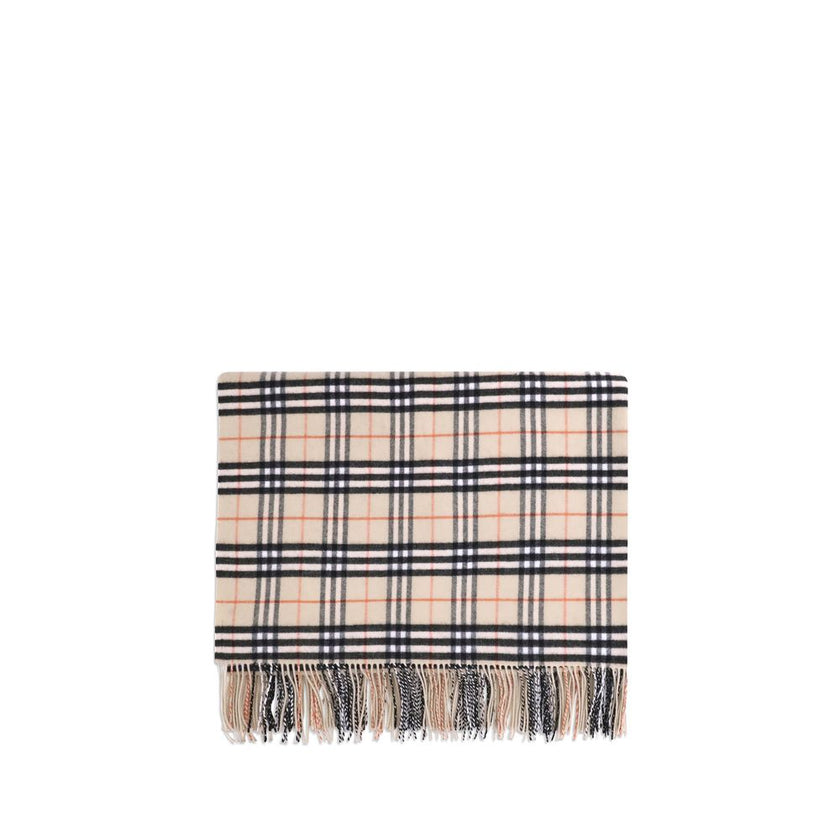 Beige Wool ScarfBurberry’s wool and cashmere Blanket is a symbol of luxury and tradition. Made in a prestigious Scottish textile mill with over 200 years of history, this blanket is woven with the iconic Burberry Check, a globally recognizable pattern. Th