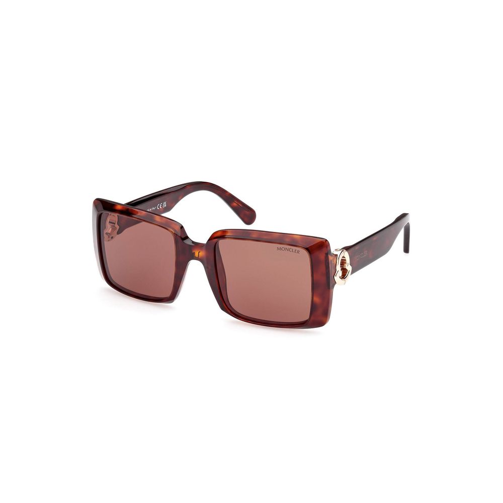 Brown Pantograph Women SunglassElevate your style quotient with the exquisitely crafted Moncler sunglasses, a reflection of sophistication with a modern twist. These shades exhibit a bold rectangular lens and a pantographed frame that stands out in a crow