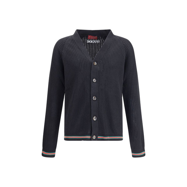 Black Cotton CardiganCotton cardigan from Gucci features a V-neck front and front button closure for a classic, refined style. Raglan sleeves ensure comfort and freedom of movement, while the knit weave lends a touch of elegant texture. Ribbed cuffs and h