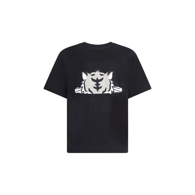 Black Cotton T-ShirtCotton Happy Tiger T-Shirt by Kenzo features a ribbed crew neck for lasting comfort. The garment features a bold tiger print on both the front and back, the brand’s iconic symbol, accompanied by the iconic contrasting monogram on the f