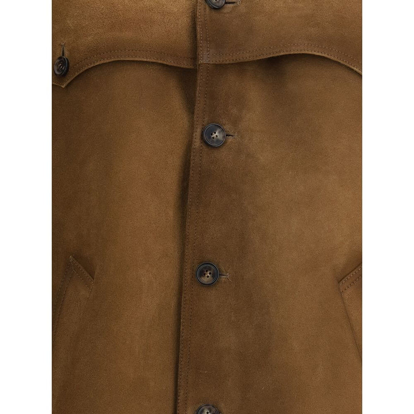 Brown Leather JacketPrada’s signature suede Jacket has an essential and refined design. Featuring a classic collar and a front button closure, it is completed by two welt pockets that enhance its clean lines. An iconic and versatile garment, perfect for a