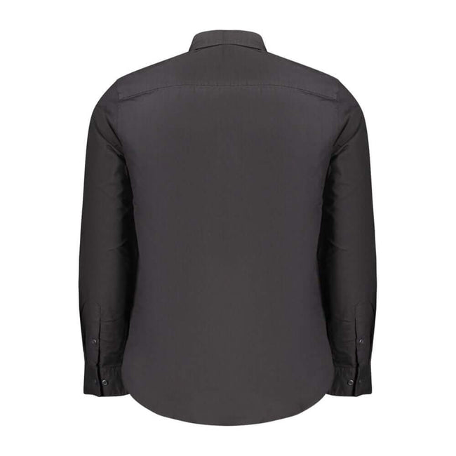 Black Cotton Men ShirtInfuse sophistication into your wardrobe with this Calvin Klein classic fit shirt. Its sharp button-down collar and chic 2-button cuffs exemplify timeless style, all while the embroidered logo adds a touch of the brand’s iconic allur