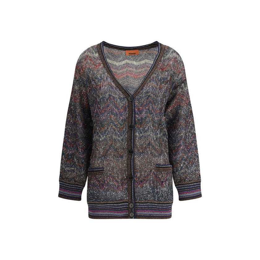 Caperdoni Buttoned CardiganMissoni’s zig zag-patterned oversized cardigan is a wrap-around, coveted piece made with Caperdoni’s exclusive loom work. Featuring a V-neckline, button closure and practical front pockets, it is embellished with the Maison’s ic