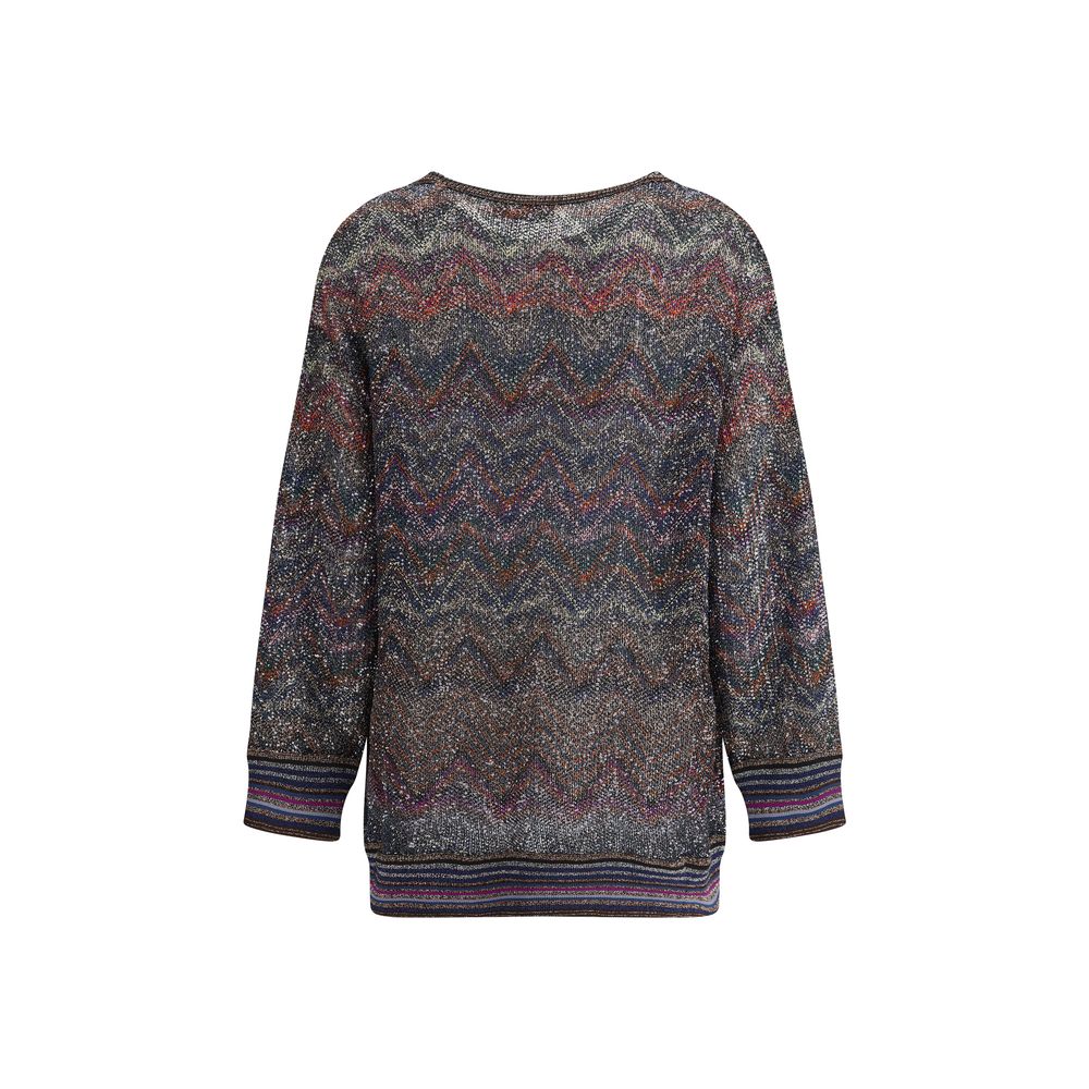 Caperdoni Buttoned CardiganMissoni’s zig zag-patterned oversized cardigan is a wrap-around, coveted piece made with Caperdoni’s exclusive loom work. Featuring a V-neckline, button closure and practical front pockets, it is embellished with the Maison’s ic