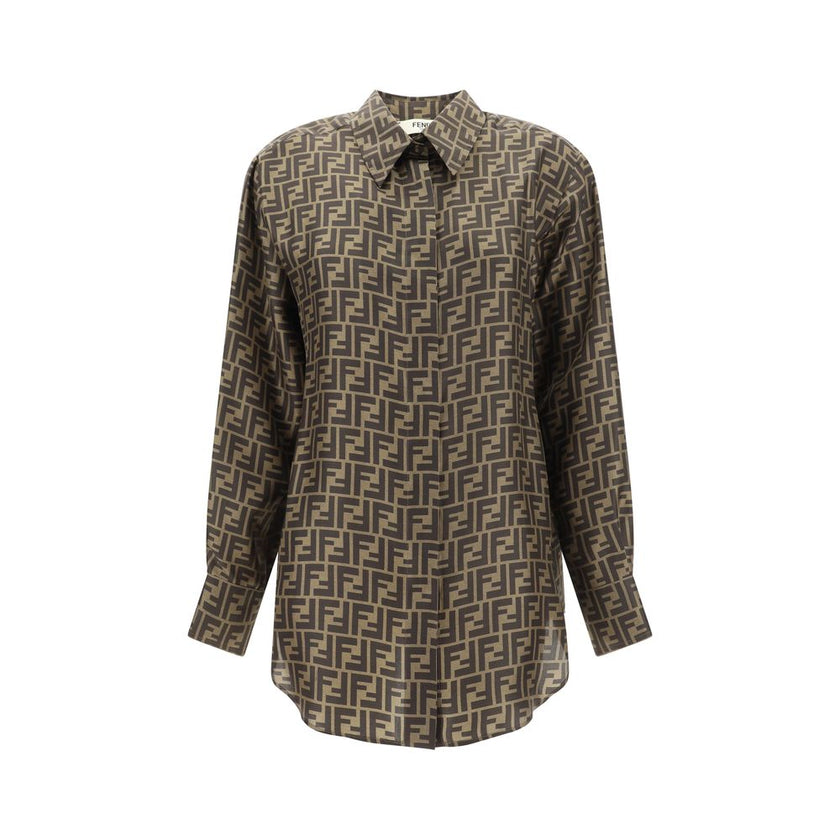 Brown Silk Pattern ShirtSilk Twill Shirt by Fendi, a classic collar, a front closure via concealed buttons, an all-over repeated iconic brand logo, adjustable cuffs via buttons, and a regular fit. Season: AW25 Composition: 100% Silk MADE IN ITALYBrown Sil