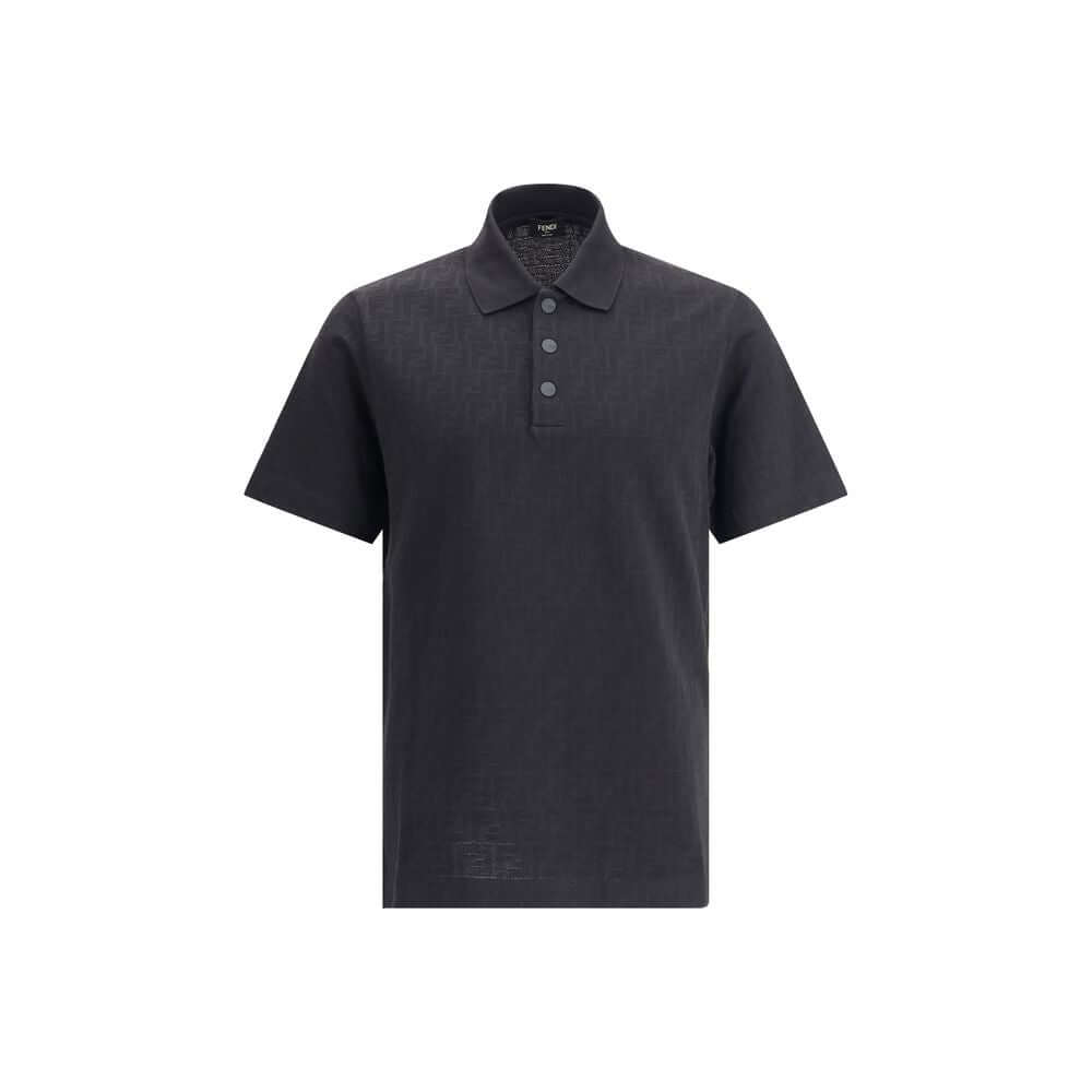 Black Cotton Polo ShirtFendi’s cotton polo Shirt is a distinctive garment that combines elegance and brand identity. Made of soft cotton, it features a classic ribbed collar and tone-on-tone buttons on the front. The all-over repeated FF jacquard print gi