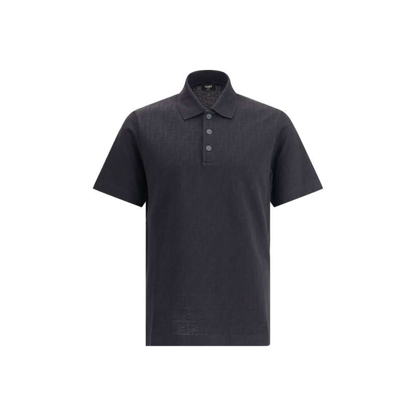 Black Cotton Polo ShirtFendi’s cotton polo Shirt is a distinctive garment that combines elegance and brand identity. Made of soft cotton, it features a classic ribbed collar and tone-on-tone buttons on the front. The all-over repeated FF jacquard print gi