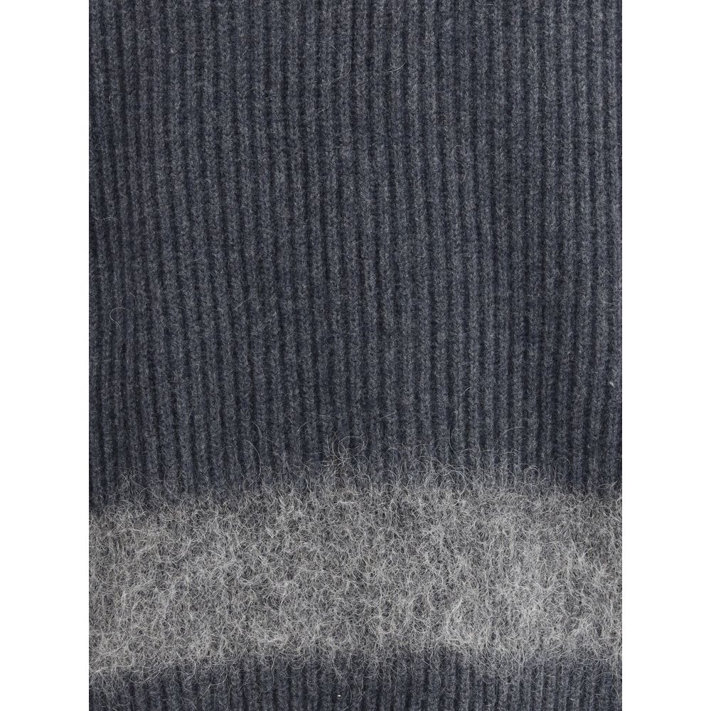 Gray Wool SweatshirtThe Ribbed wool Sweater by Dsquared2 combines urban style and quality craftsmanship in a garment with a strong character. Made of ribbed wool knit, it is enhanced with a tone-on-tone wool card insert that adds depth and texture to the