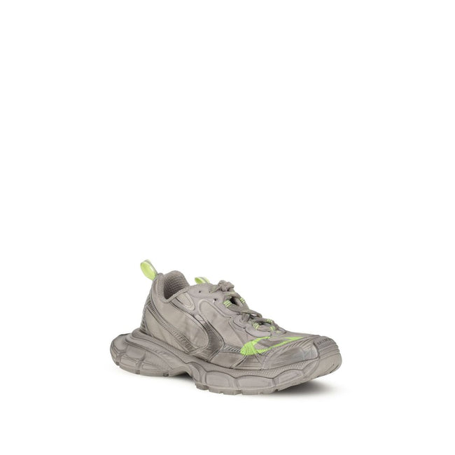 Gray Polyester Athletic SneakersBalenciaga’s 3XL Sneakers combine oversized aesthetics and high-tech details in a combination of mesh and polyurethane in shades of taupe and neon yellow. Featuring a lace-up closure and round toe, it features logo letterin