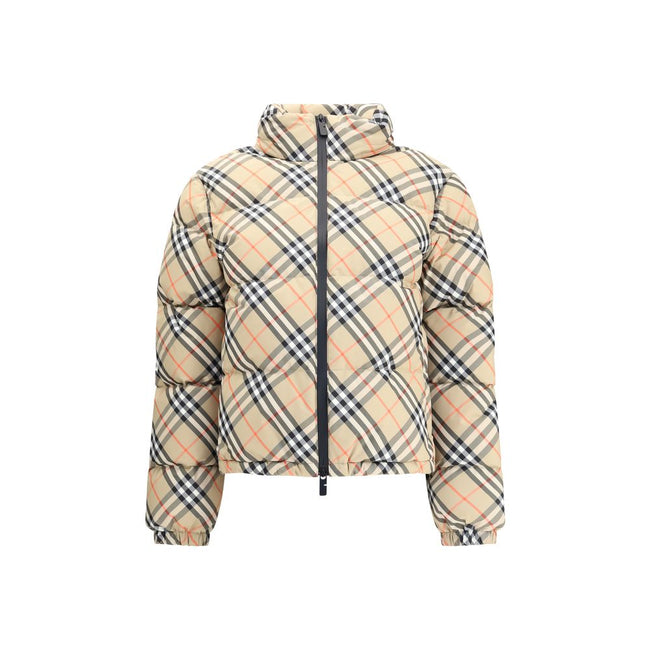 Beige Polyester CoatBurberry’s Check Down Jacket reinterprets an iconic brand feature with a functional and contemporary approach. Made in the unmistakable Burberry Check pattern, it features a regular fit and a double-slider zipper closure. The model fea