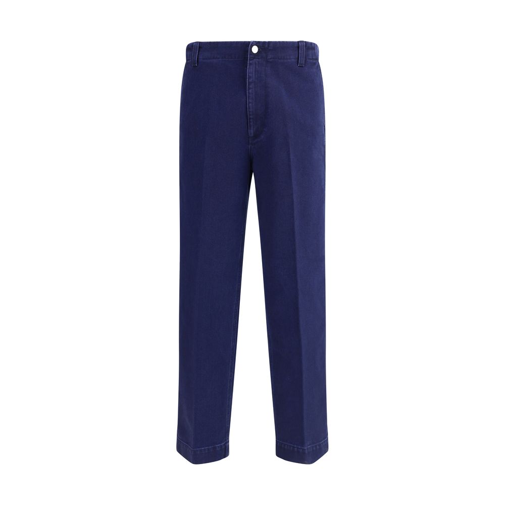 Blue Cotton Jeans DenimGucci’s chino Jeans blend casual denim style with tailoring-inspired details. They feature a button closure, belt loops, two inset pockets on the hip and two patch pockets on the back. The embroidered logo on the back pocket adds a