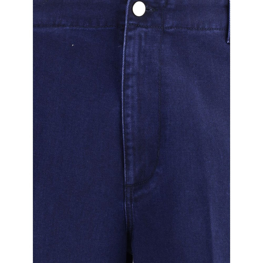 Blue Cotton Jeans DenimGucci’s chino Jeans blend casual denim style with tailoring-inspired details. They feature a button closure, belt loops, two inset pockets on the hip and two patch pockets on the back. The embroidered logo on the back pocket adds a