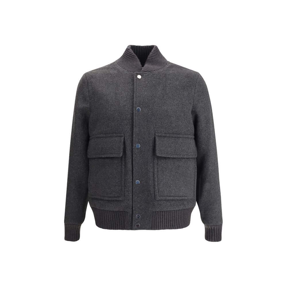 Gray Polyester BomberWoolrich’s wool bomber Jacket is a perfect balance of classic style and modern functionality. Featuring a ribbed collar and a front snap closure, it has cuffs and hem that are also ribbed for a snug fit. Two patch pockets on the front