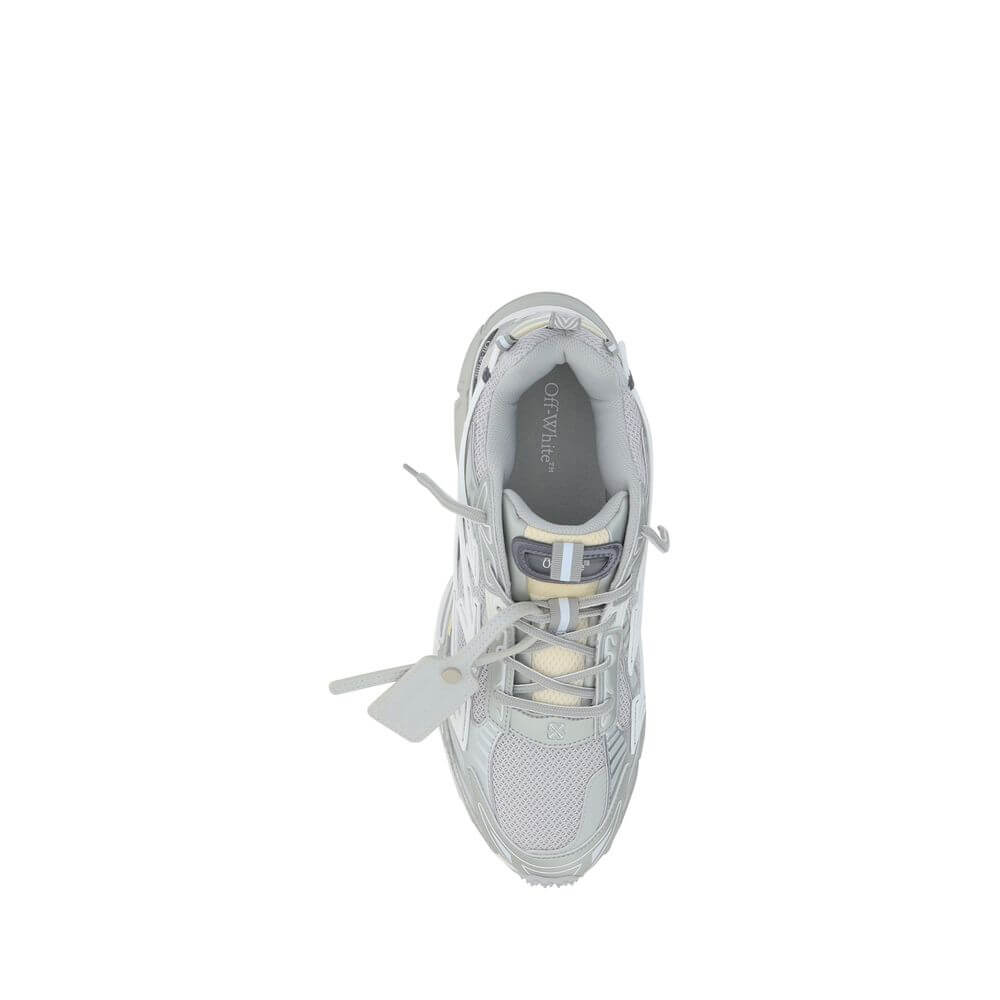Be Right Back SneakersThe Off-White Be Right Back Sneakers combine mesh and rubberized leather for a modern and resistant look. The iconic zip tie on the front and the monogram printed on the tongue and insole recall the distinctive design of the brand. T