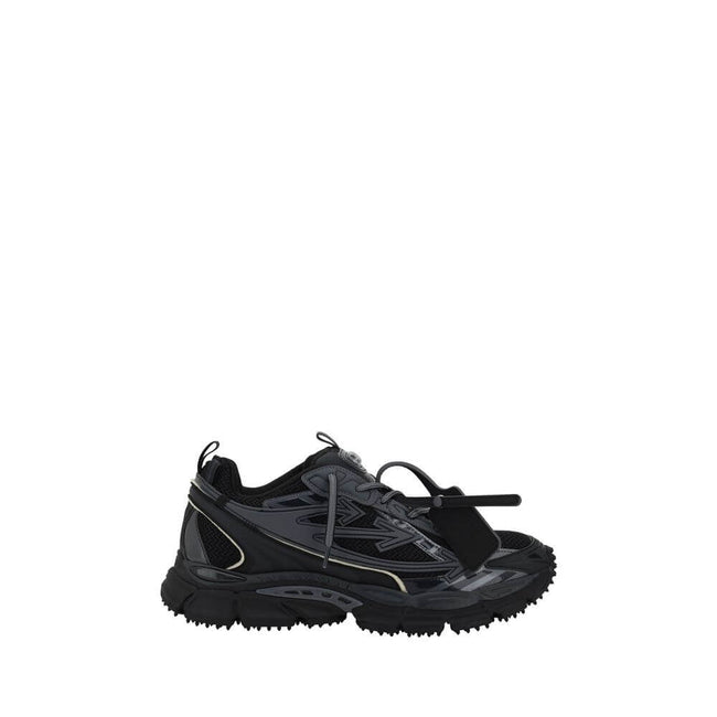 Be Right Back SneakersThe Off-White Be Right Back Sneakers combine mesh and rubberized leather for a modern and resistant look. The iconic zip tie on the front and the monogram printed on the tongue and insole recall the distinctive design of the brand. T