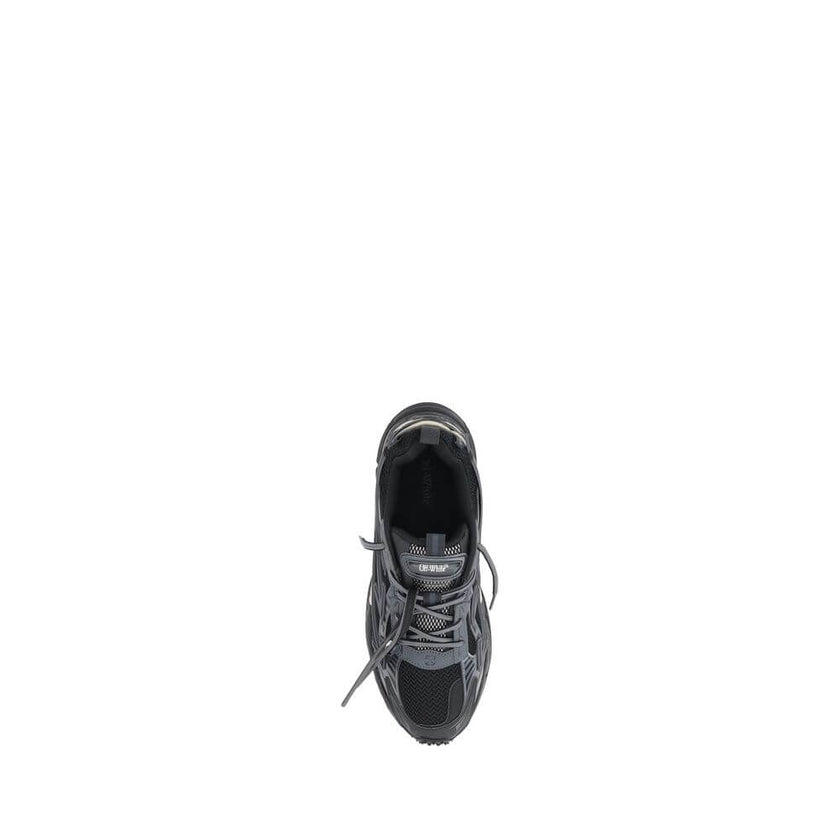Be Right Back SneakersThe Off-White Be Right Back Sneakers combine mesh and rubberized leather for a modern and resistant look. The iconic zip tie on the front and the monogram printed on the tongue and insole recall the distinctive design of the brand. T