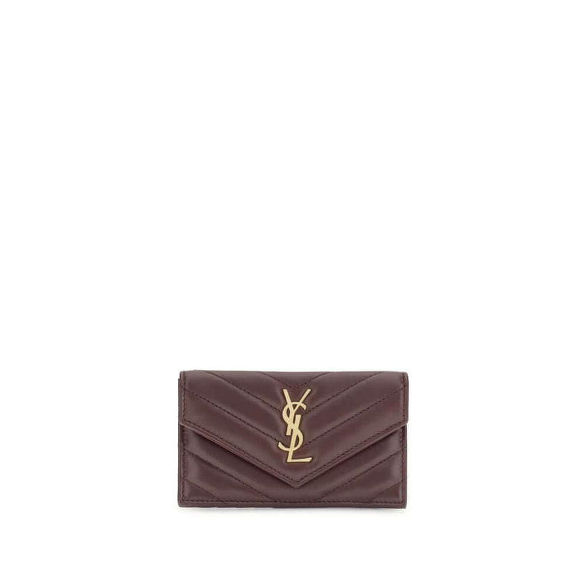 Bordeaux Lamb Ovis Aries Aries WalletSaint Laurent’s Cassandre Matelassé Card Holder combines elegance and functionality in a compact design. Featuring chevron stitching and the distinctive Cassandre decoration, it has a zipper, flap and card slots on the