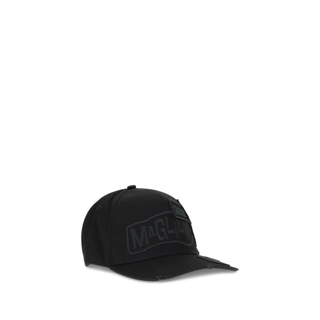 Logo Baseball HatDsquared2’s Logo Baseball Hat is made of cotton gabardine and combines sporty inspiration with a sophisticated aesthetic. Featuring used-effect details, it is embellished with a tone-on-tone Dsquared2 logo maxi patch that adds a distincti