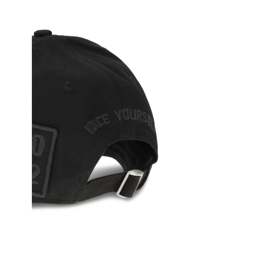 Logo Baseball HatDsquared2’s Logo Baseball Hat is made of cotton gabardine and combines sporty inspiration with a sophisticated aesthetic. Featuring used-effect details, it is embellished with a tone-on-tone Dsquared2 logo maxi patch that adds a distincti