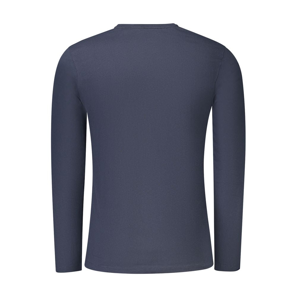 Blue Cotton Men T-ShirtElevate your wardrobe with the timeless sophistication of a Hugo Boss long-sleeved t-shirt. Embellished with the iconic logo embroidery, this crew neck tee embodies casual elegance with a dash of boldness. Perfectly crafted from the