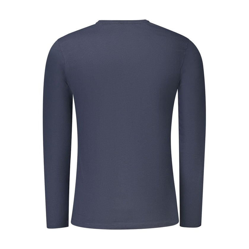 Blue Cotton Men T-ShirtElevate your wardrobe with the timeless sophistication of a Hugo Boss long-sleeved t-shirt. Embellished with the iconic logo embroidery, this crew neck tee embodies casual elegance with a dash of boldness. Perfectly crafted from the
