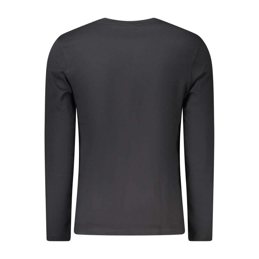 Black Cotton Men TShirtDive into the world of effortless style with the Hugo Boss long-sleeved T-shirt. Made for the modern man who doesn’t compromise on comfort or chic, this crew neck tee showcases exquisite embroidery with the iconic logo, making a sta