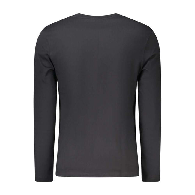 Black Cotton Men TShirtDive into the world of effortless style with the Hugo Boss long-sleeved T-shirt. Made for the modern man who doesn’t compromise on comfort or chic, this crew neck tee showcases exquisite embroidery with the iconic logo, making a sta