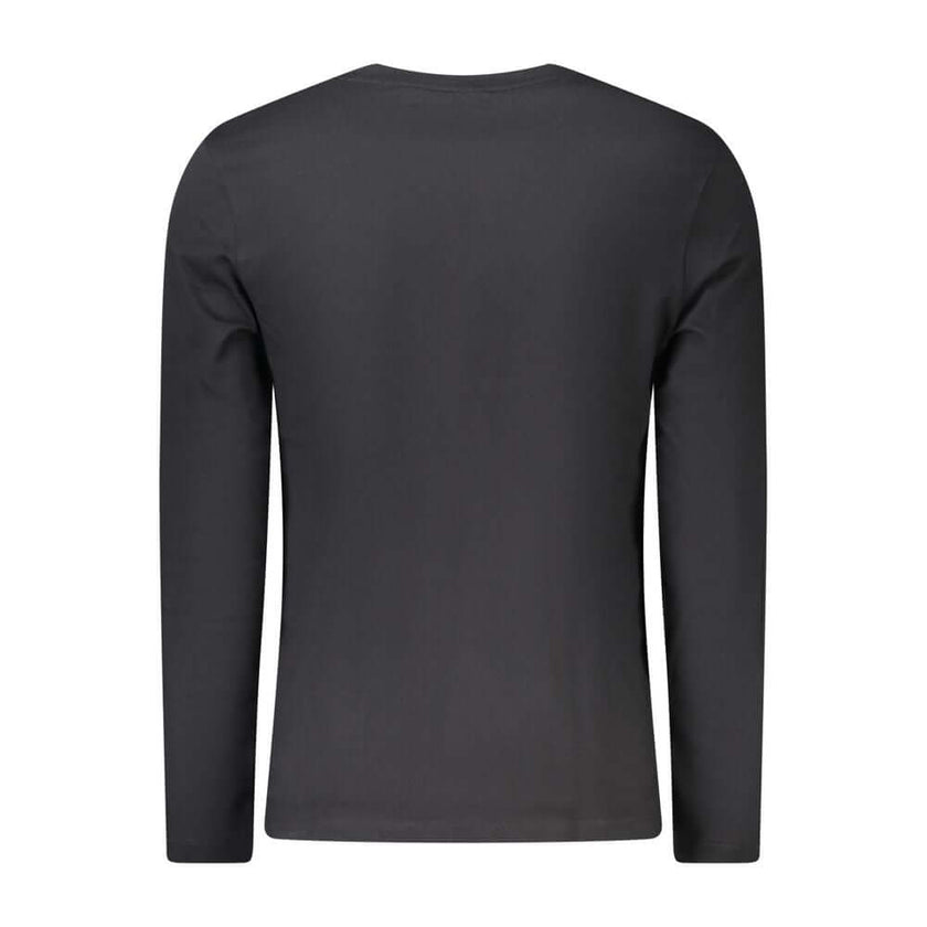 Black Cotton Men TShirtDive into the world of effortless style with the Hugo Boss long-sleeved T-shirt. Made for the modern man who doesn’t compromise on comfort or chic, this crew neck tee showcases exquisite embroidery with the iconic logo, making a sta