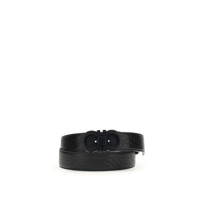 Blue Calf Leather Bos Taurus BeltFerragamo’s Gancini Belt is a reversible, adjustable model designed for versatile elegance. The stitched rod lends a casual touch, while the black-finish buckle, with stylized double Gancini, adds character and sophisticat