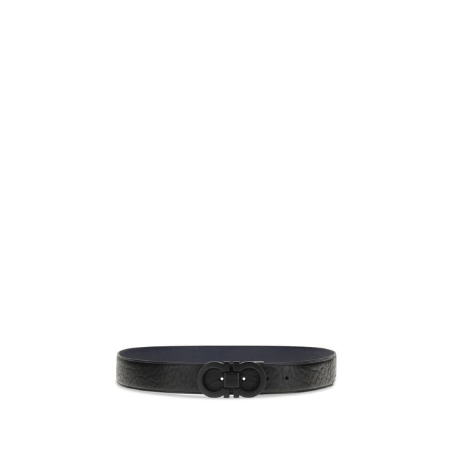 Blue Calf Leather Bos Taurus BeltFerragamo’s Gancini Belt is a reversible, adjustable model designed for versatile elegance. The stitched rod lends a casual touch, while the black-finish buckle, with stylized double Gancini, adds character and sophisticat