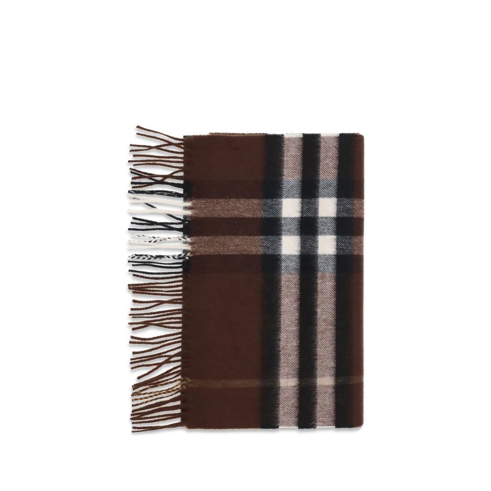 Brown Cashmere ScarfBurberry’s cashmere check Scarf is a timeless and iconic accessory. Made of soft cashmere, it features a rectangular shape and the house’s classic check pattern. Bangs at the ends complete the design with an elegant and traditional tou