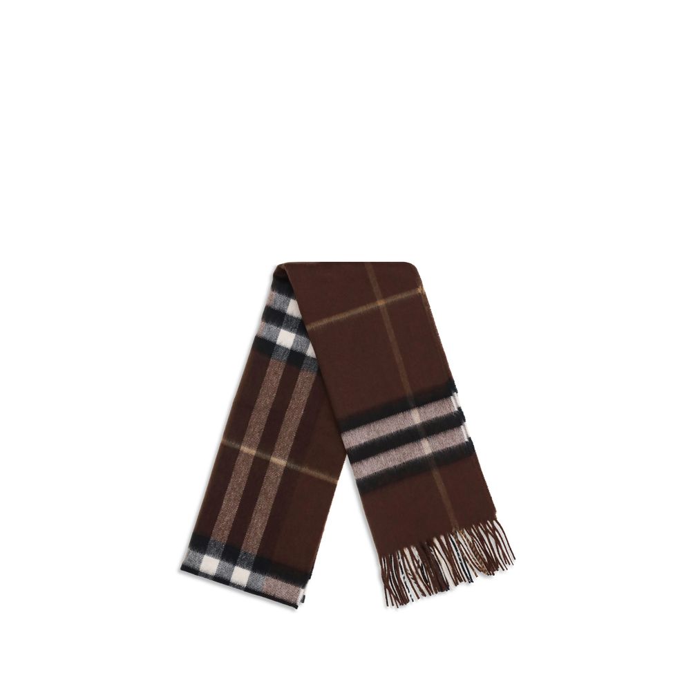 Brown Cashmere ScarfBurberry’s cashmere check Scarf is a timeless and iconic accessory. Made of soft cashmere, it features a rectangular shape and the house’s classic check pattern. Bangs at the ends complete the design with an elegant and traditional tou