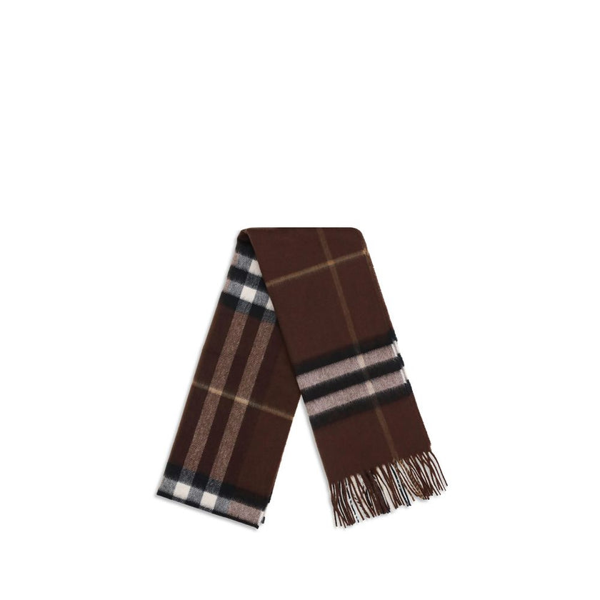 Brown Cashmere ScarfBurberry’s cashmere check Scarf is a timeless and iconic accessory. Made of soft cashmere, it features a rectangular shape and the house’s classic check pattern. Bangs at the ends complete the design with an elegant and traditional tou