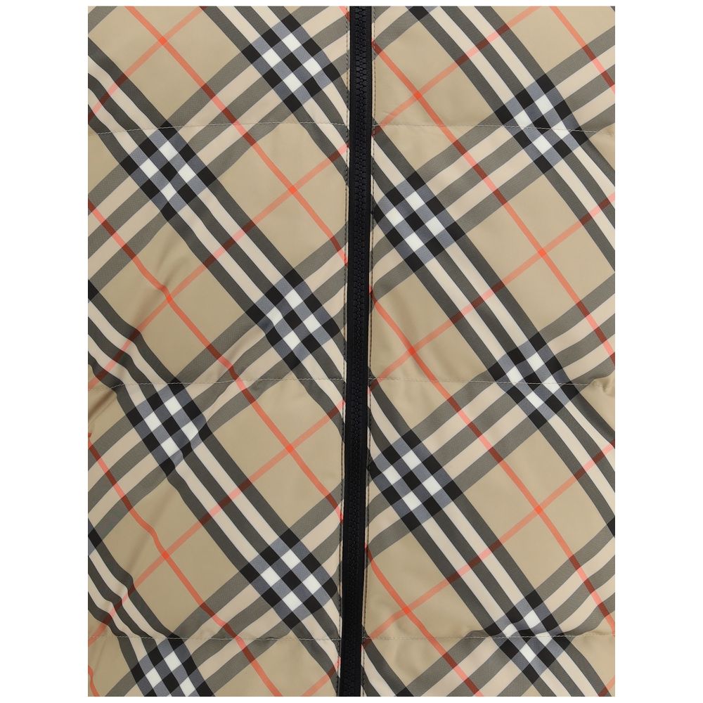 Multicolor Polyamide ClothingBurberry’s Reversible Check Down Jacket, filled with down and goose down, offers a comfortable and versatile fit with its reversible design emblazoned with the famous Burberry Check. It features a double-slider zipper closure,