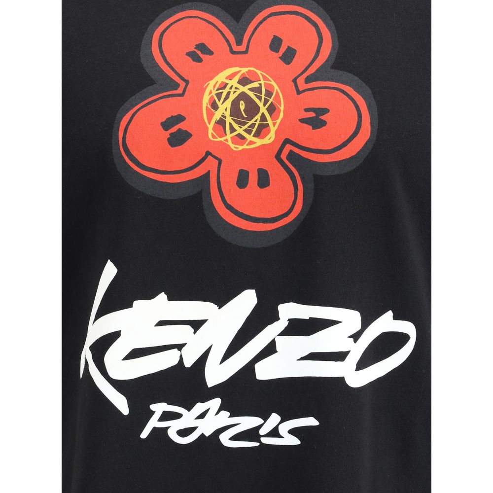Black Cotton T-ShirtKenzo’s Futura 2000 cotton T-Shirt is made of lightweight jersey and features striking graphics combining the Boke Flower and the atom, iconic symbols of the artist. Completing the design are Kenzo Paris and 18 Rue Vivienne prints in g