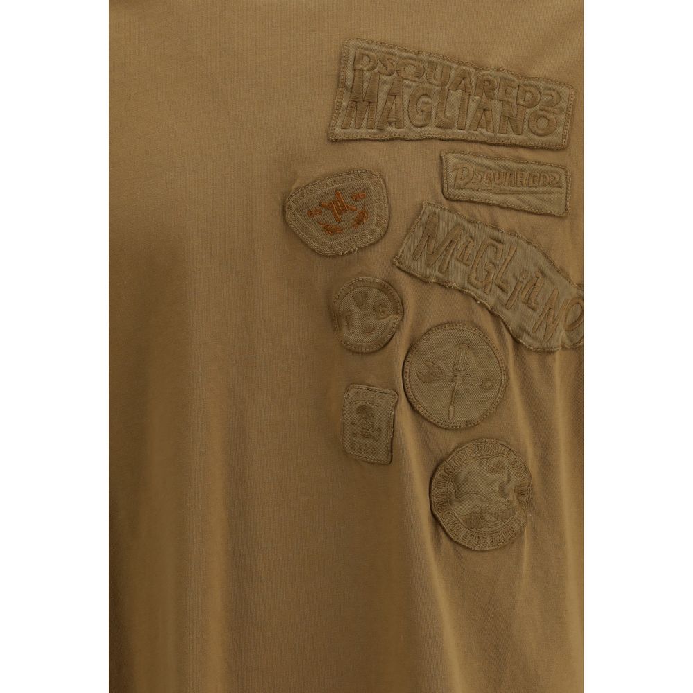 Brown Cotton T-ShirtDsquared2’s embroidered patches T-Shirt combines casual style with striking decorative details. Made of soft cotton, it features a ribbed crew neck that defines its classic line. The real star of the garment is the front enriched with