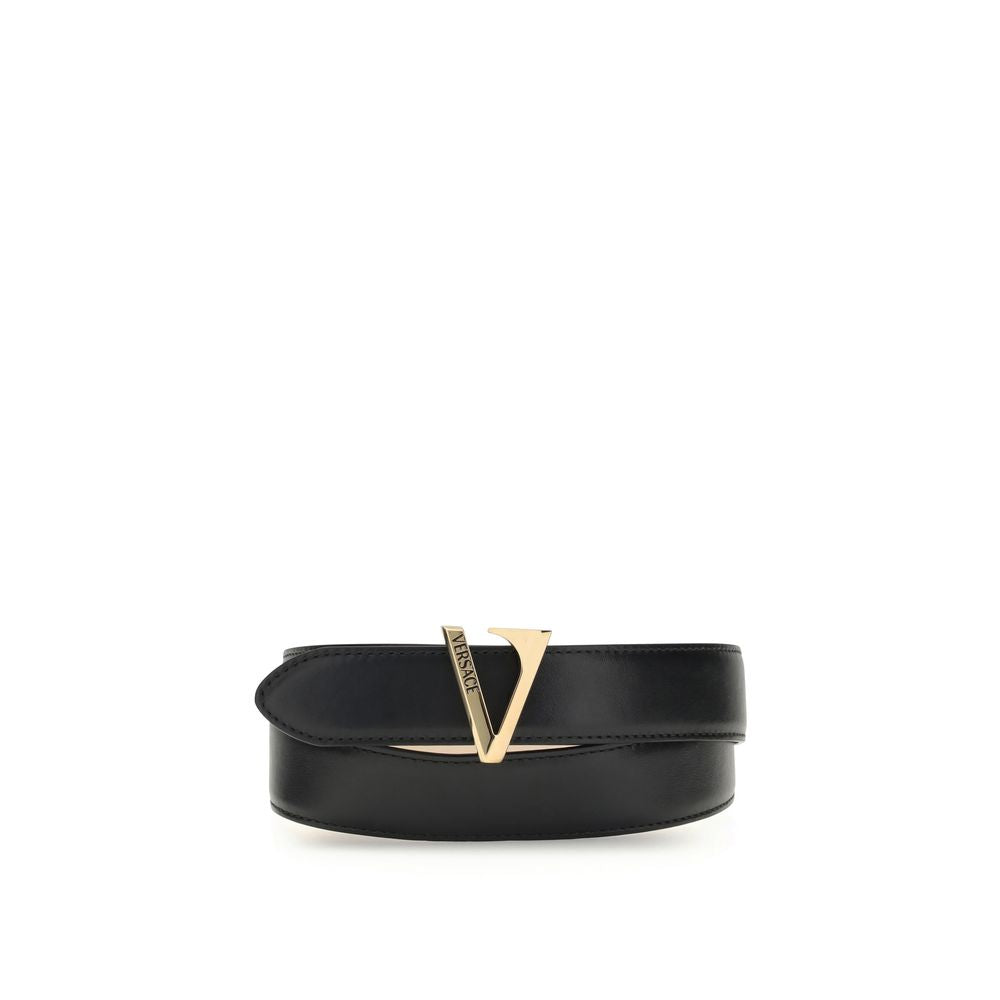 Black Calf Leather Bos Taurus Regular BeltVersace’s calfskin V Belt is an elegant and distinctive accessory, embellished with a V-shaped sliding detail with an engraved enamel Versace logo. Completing the design is a buckle and brooch closure that combine