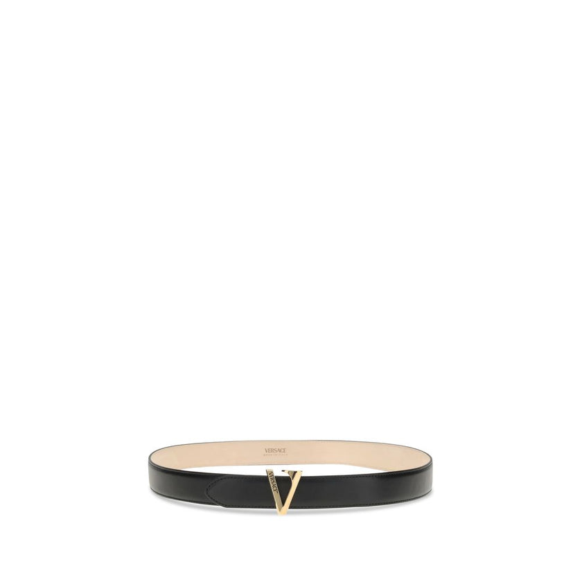 Black Calf Leather Bos Taurus Regular BeltVersace’s calfskin V Belt is an elegant and distinctive accessory, embellished with a V-shaped sliding detail with an engraved enamel Versace logo. Completing the design is a buckle and brooch closure that combine