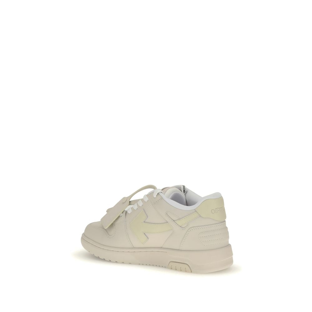 Cream Rubber Chunky SneakersOff-White’s Out of Office Sneakers feature a perforated round toe that offers breathability and comfort. The flat sole provides stability, while the iconic embossed Arrow logo on the side panel adds a distinctive touch to the d