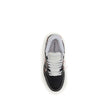 Black Rubber Athletic SneakersOff-White’s Stitched Arrow leather Sneakers are a masterpiece of urban-chic style. The front lace-up closure ensures an adjustable and comfortable fit. The iconic side panels with contrasting Arrow embroidered logo are a dist