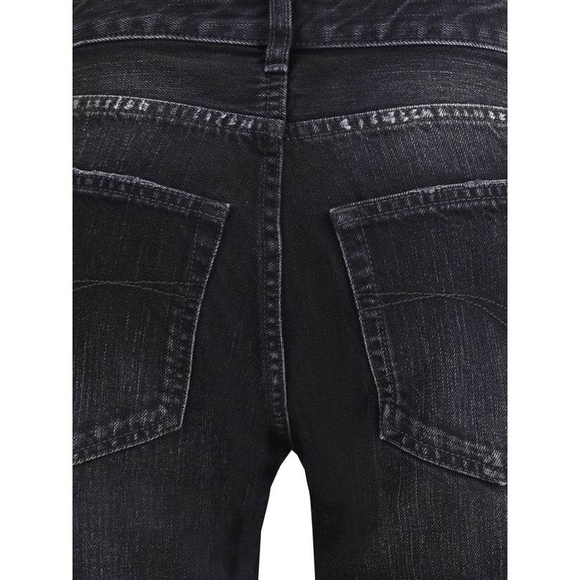 Black Cotton Relaxed Fit JeansThe Cotton Denim Jeans feature a faded, worn-in look with a slightly crinkled finish. With a mid-rise waist, hidden zip fly, five belt loops, and five pockets, they combine casual style and practicality in a versatile piece.