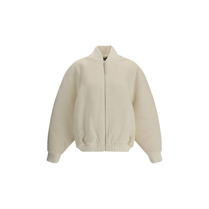 White Wool BomberThe Jacquemus Le Blouson Pilu jacket in white alpaca wool features a round neckline, front zip closure, and raglan long sleeves. Finished with ribbed wool edges, it combines comfort and sophisticated design in a contemporary piece Season: