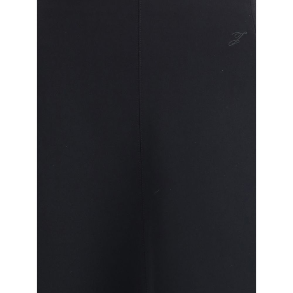 Black Cotton Midi SkirtThe black Jupe Triangle Skirt features a concealed zip closure, flared silhouette, and midi length, offering an essential and feminine look suitable for various occasions Season: AW25 Fit: Regular Composition: 100% Cotton MADE IN RO