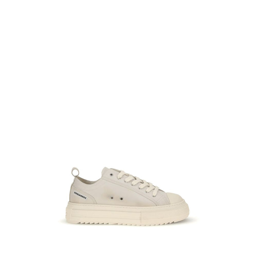 Cream Leather Platform SneakersThe Vintage Calfskin Sneakers by Dsquared2 feature a contemporary design with refined details. Characterized by the logo on the back side, they come with laces and a platform sole that adds a modern, edgy touch. A versatile
