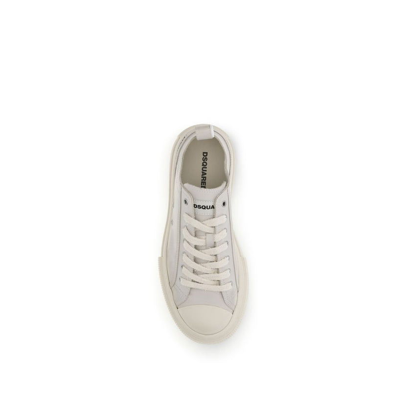 Cream Leather Platform SneakersThe Vintage Calfskin Sneakers by Dsquared2 feature a contemporary design with refined details. Characterized by the logo on the back side, they come with laces and a platform sole that adds a modern, edgy touch. A versatile